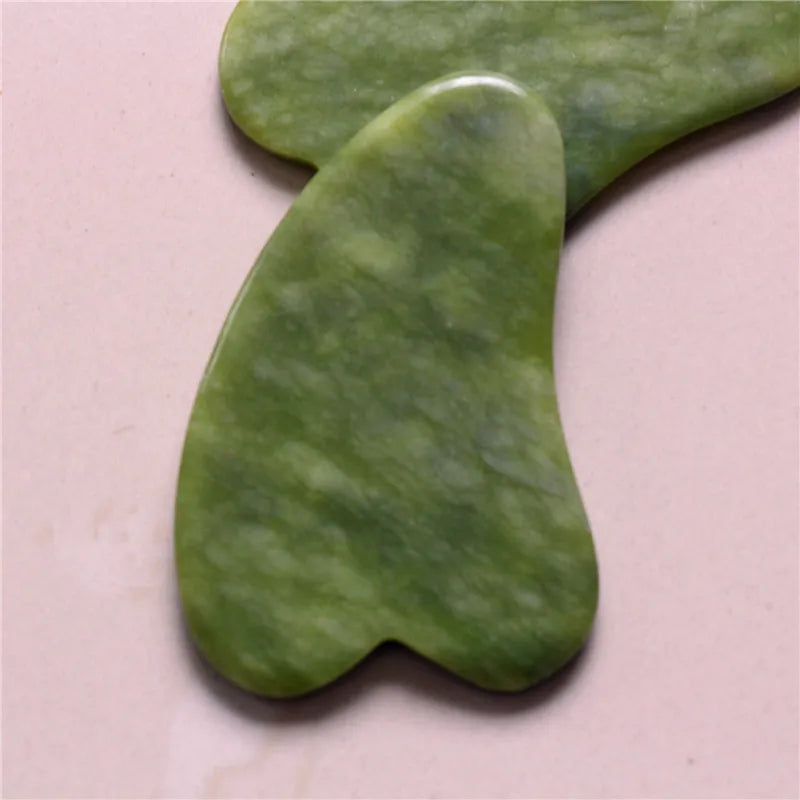 Pedra Gua Sha em Formato de Coração - Revitalize Sua Pele com Massagem Facial Profissional!