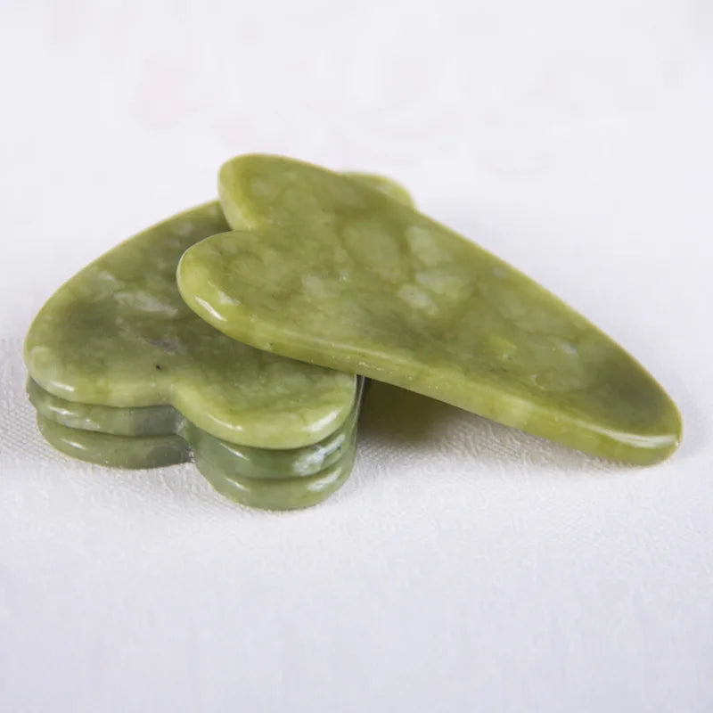 Pedra Gua Sha em Formato de Coração - Revitalize Sua Pele com Massagem Facial Profissional!
